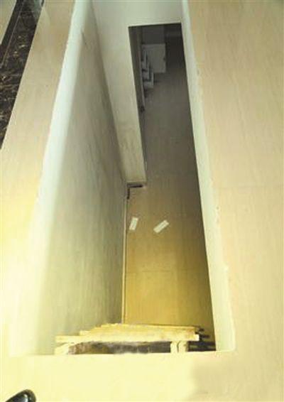 ���ϝh���M���@�������ҡ�