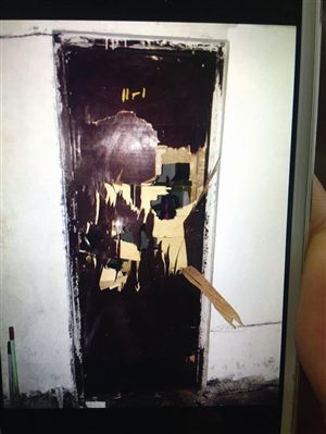 小偷用斷線鉗將車庫門砸出多個大洞